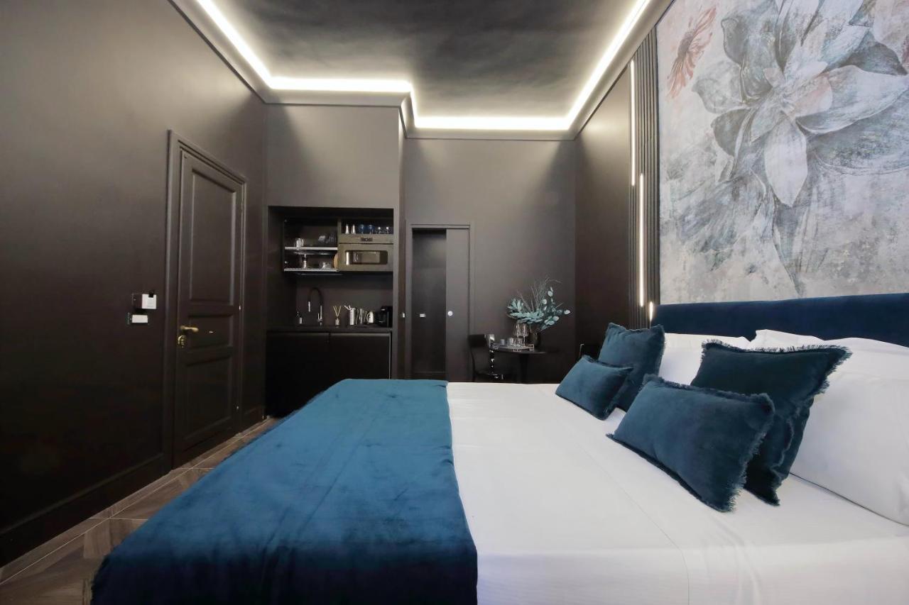 רומא Ych-Butterfly Flat Close Trevi Fountain מראה חיצוני תמונה
